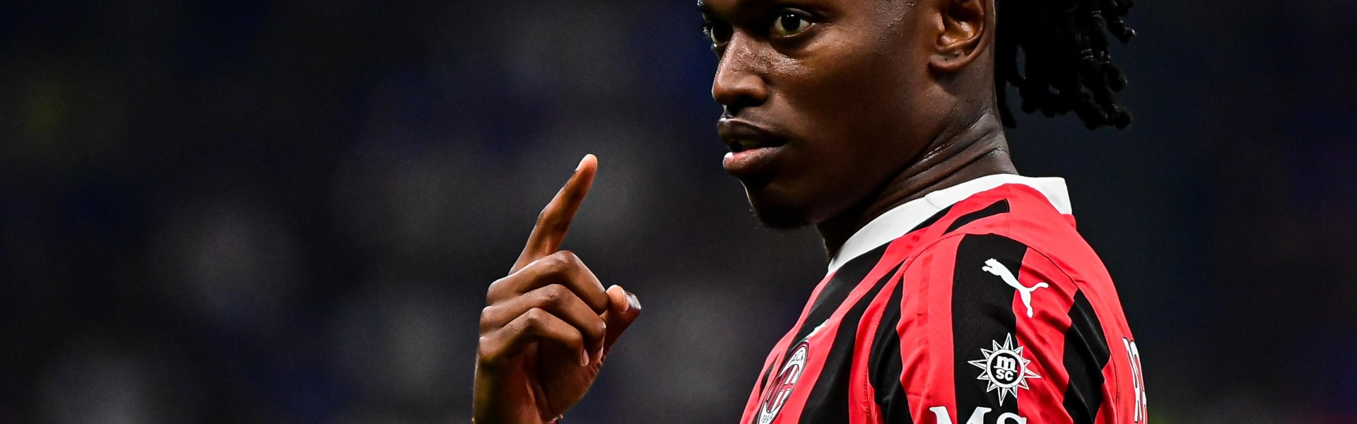 记者：莱奥寻求在下轮对阵博洛尼亚比赛复出，目前他还在单独训练